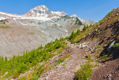 Climbing up to Garibaldi through a glacier valley